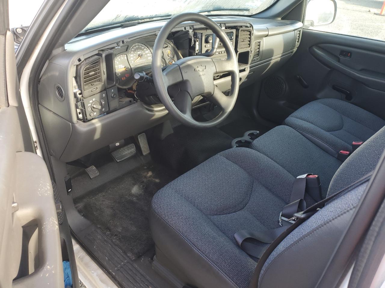 2007 Chevrolet Silverado - Image 8