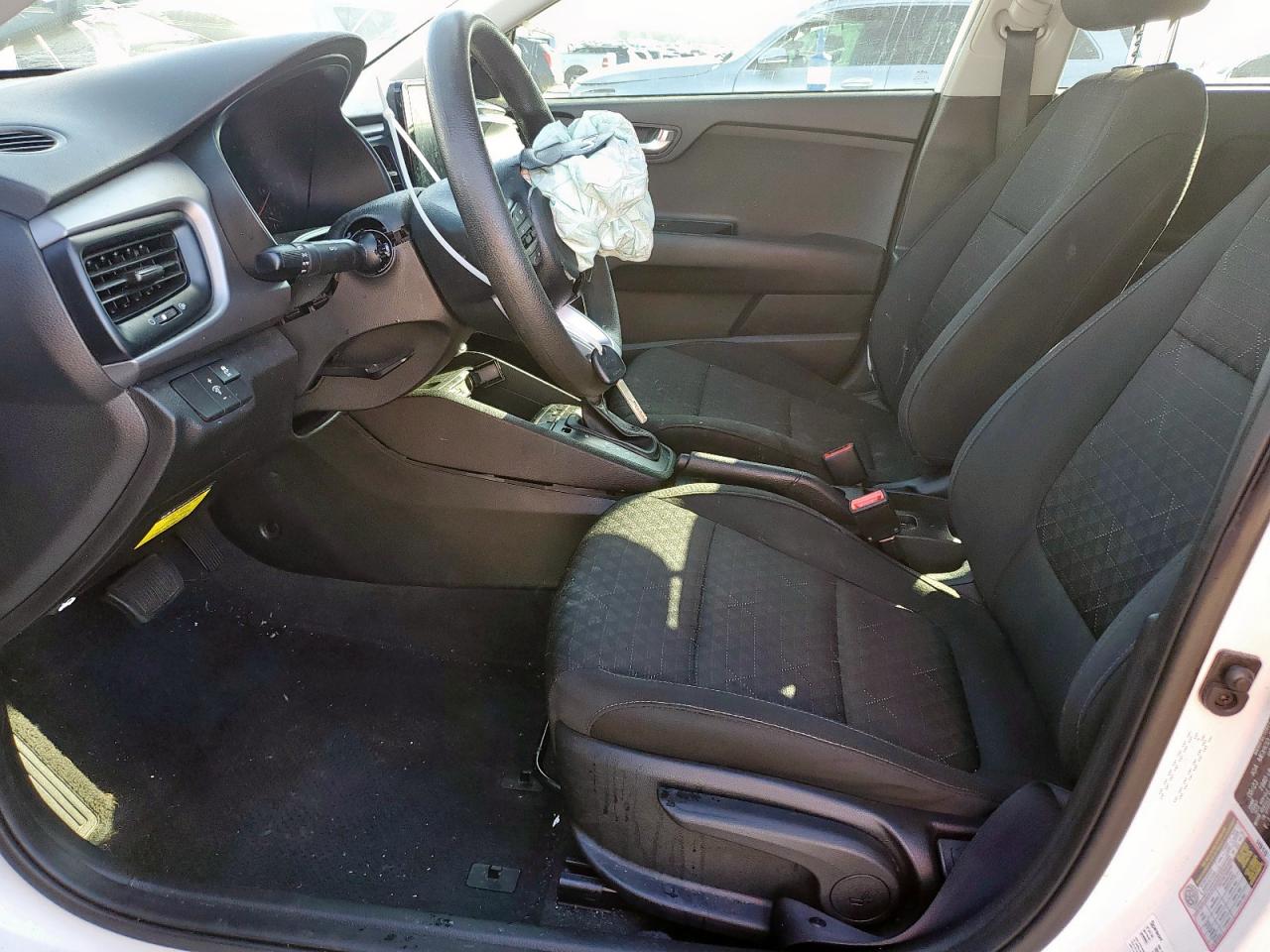 2023 Kia Rio - Image 7