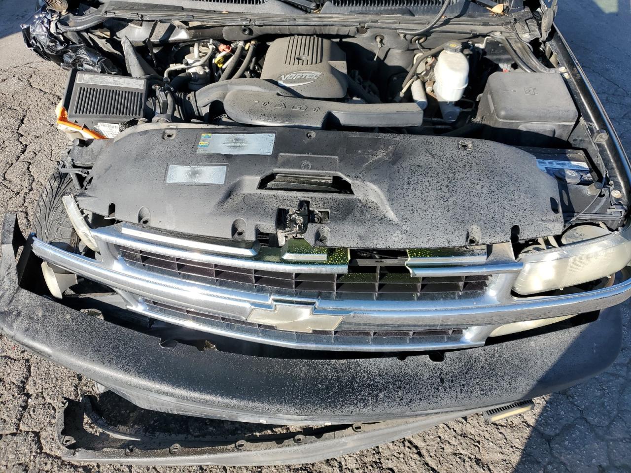 2005 Chevrolet Tahoe - Image 14