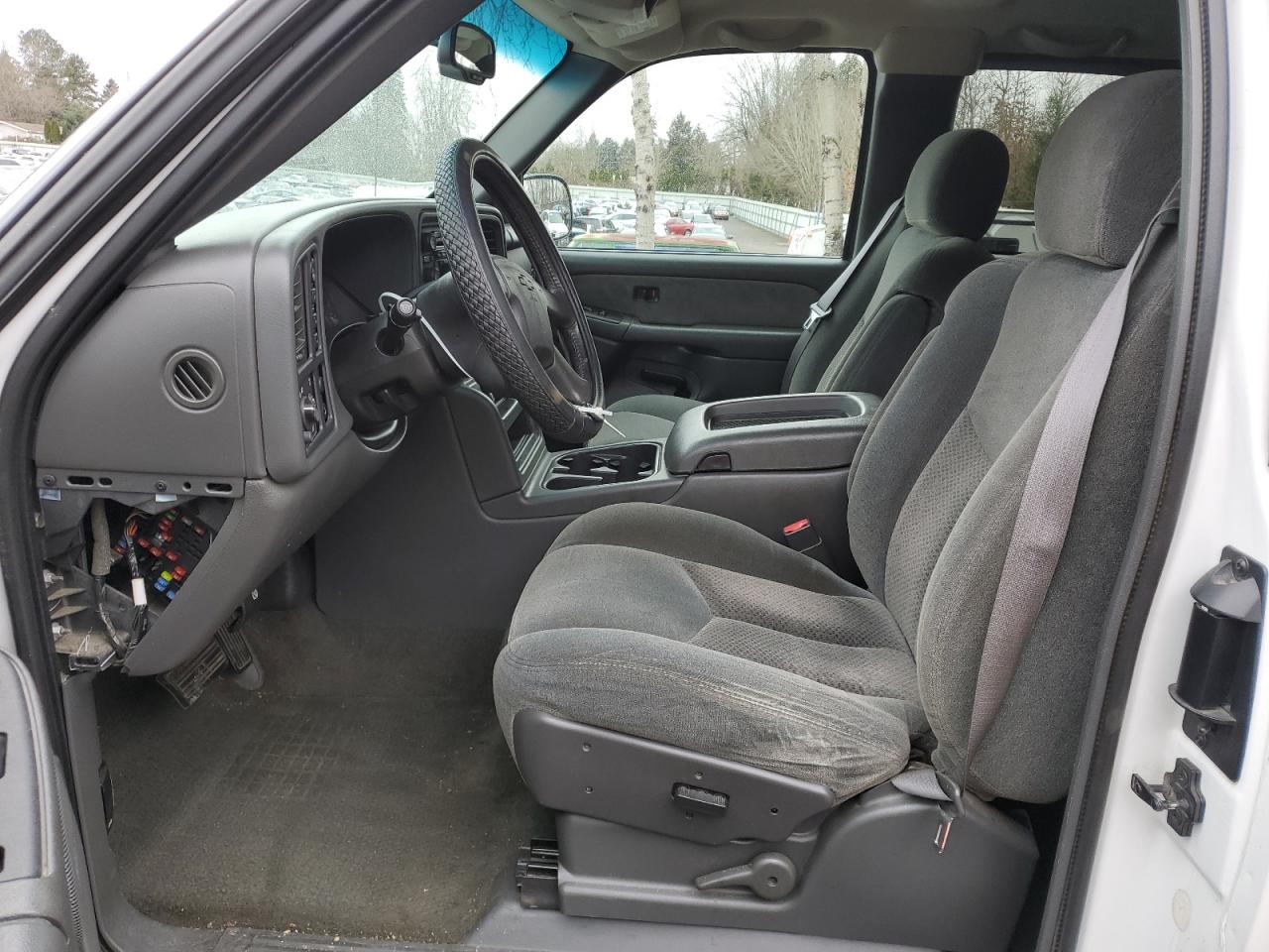 2003 Chevrolet Silverado - Image 7