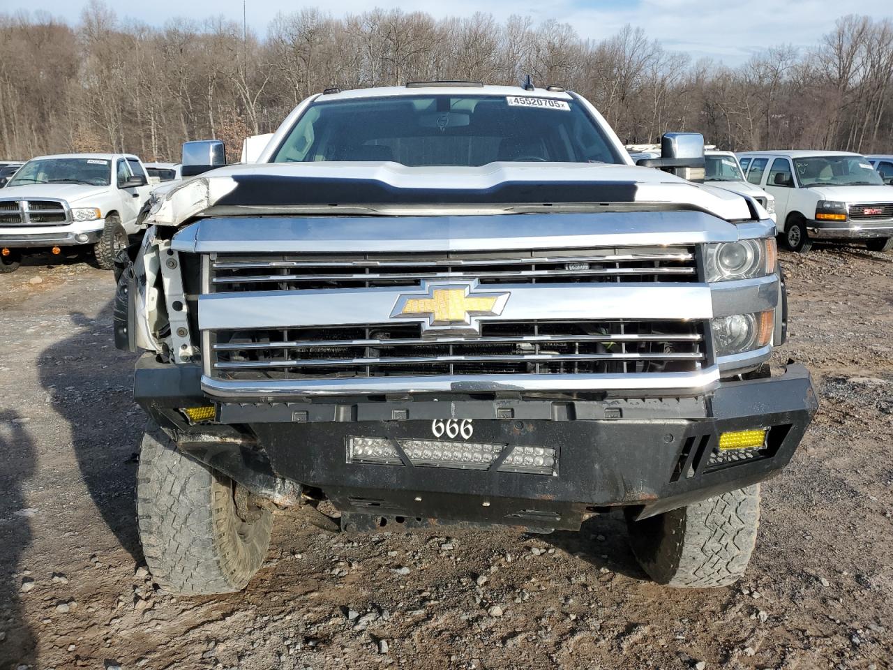 2015 Chevrolet Silverado - Image 5