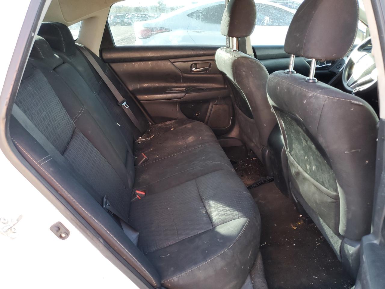 2017 Nissan Altima - Image 10