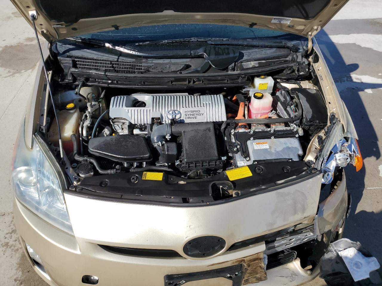 2011 Toyota Prius - Image 12