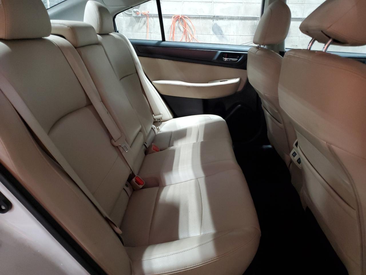 2016 Subaru Legacy - Image 10