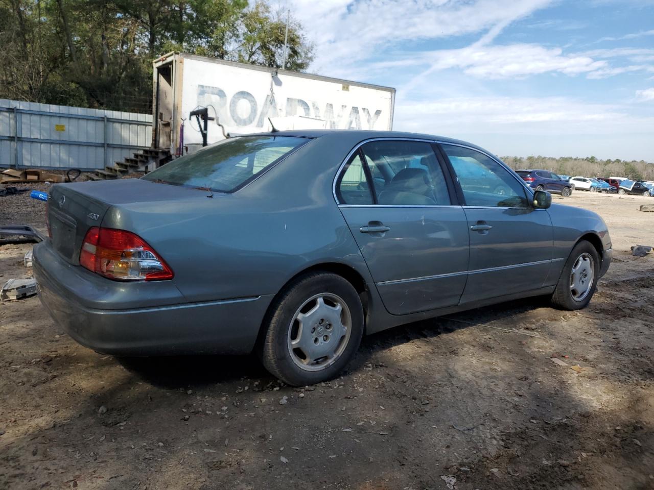 2002 Lexus LS - Image 3
