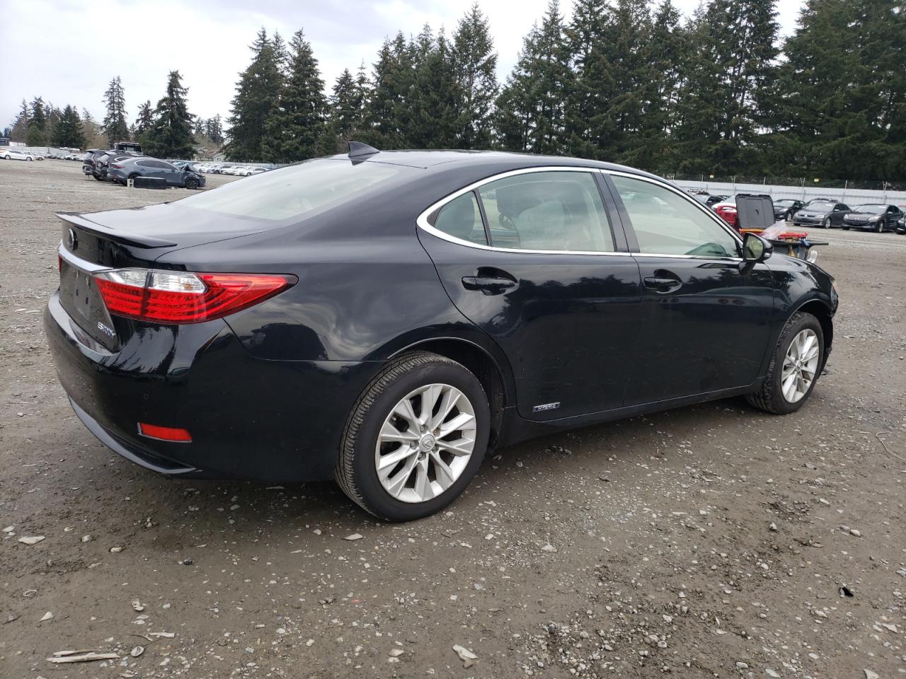 2015 Lexus ES - Image 3