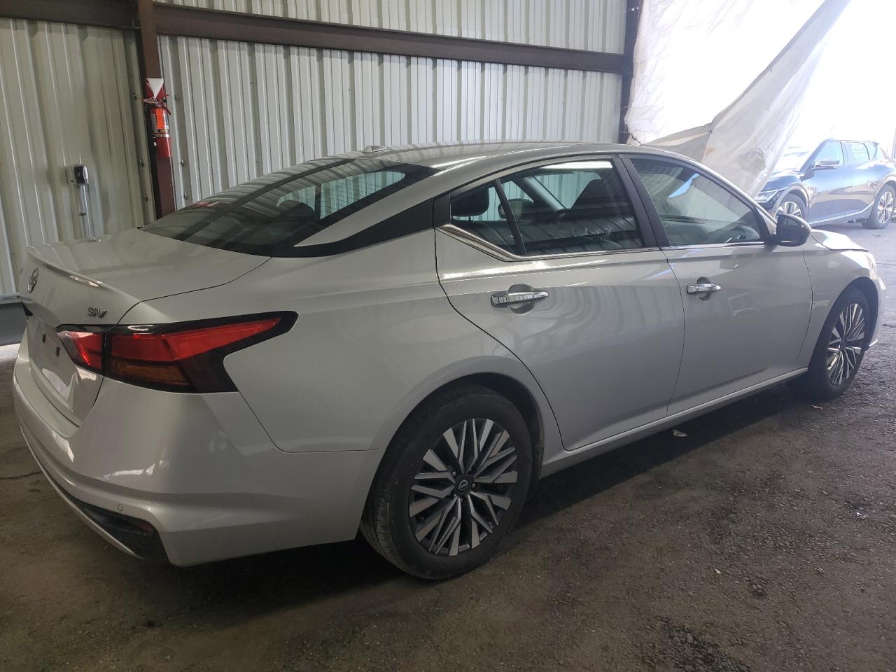 2024 Nissan Altima - Image 3