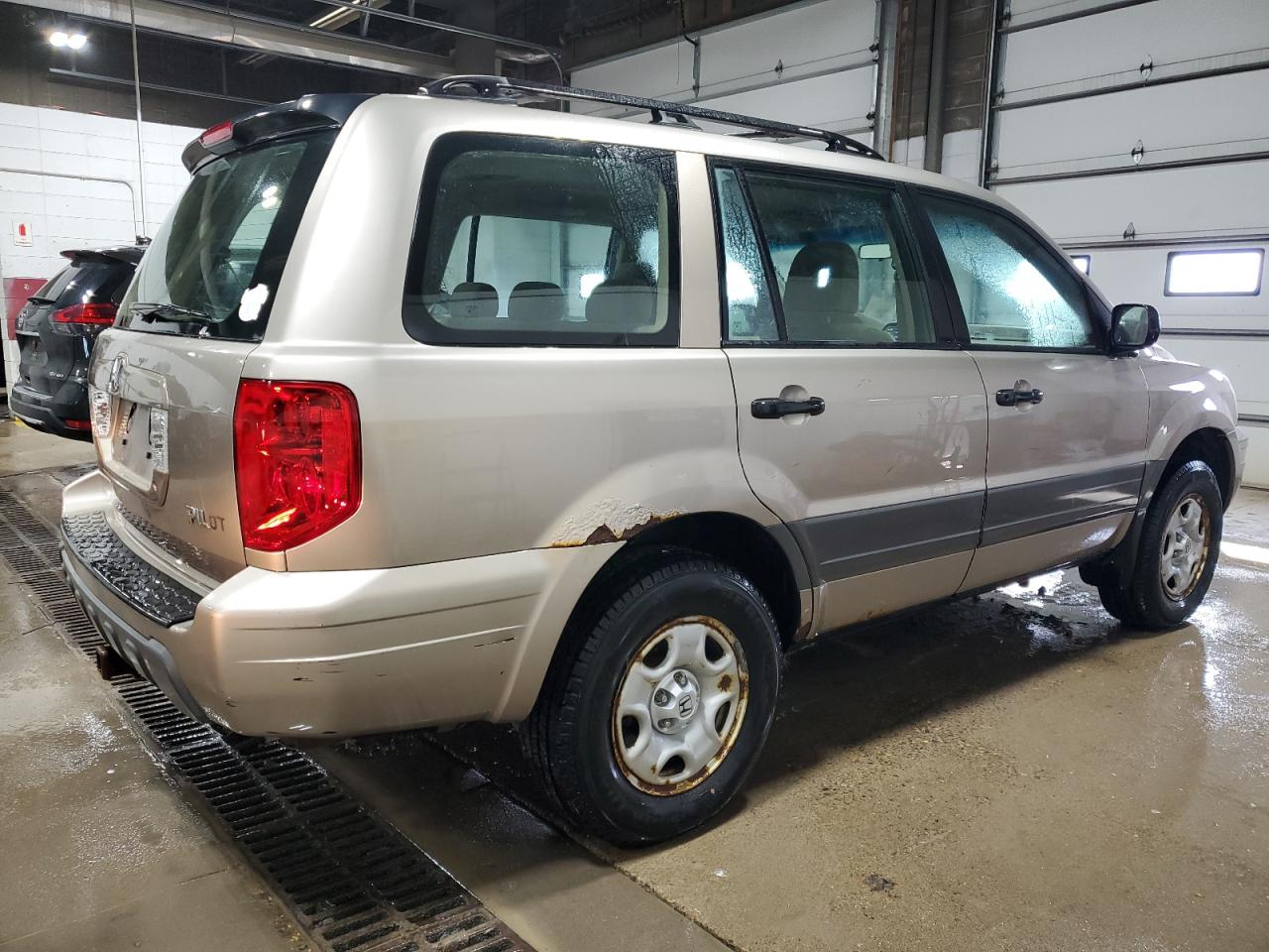 2004 Honda Pilot - Image 3