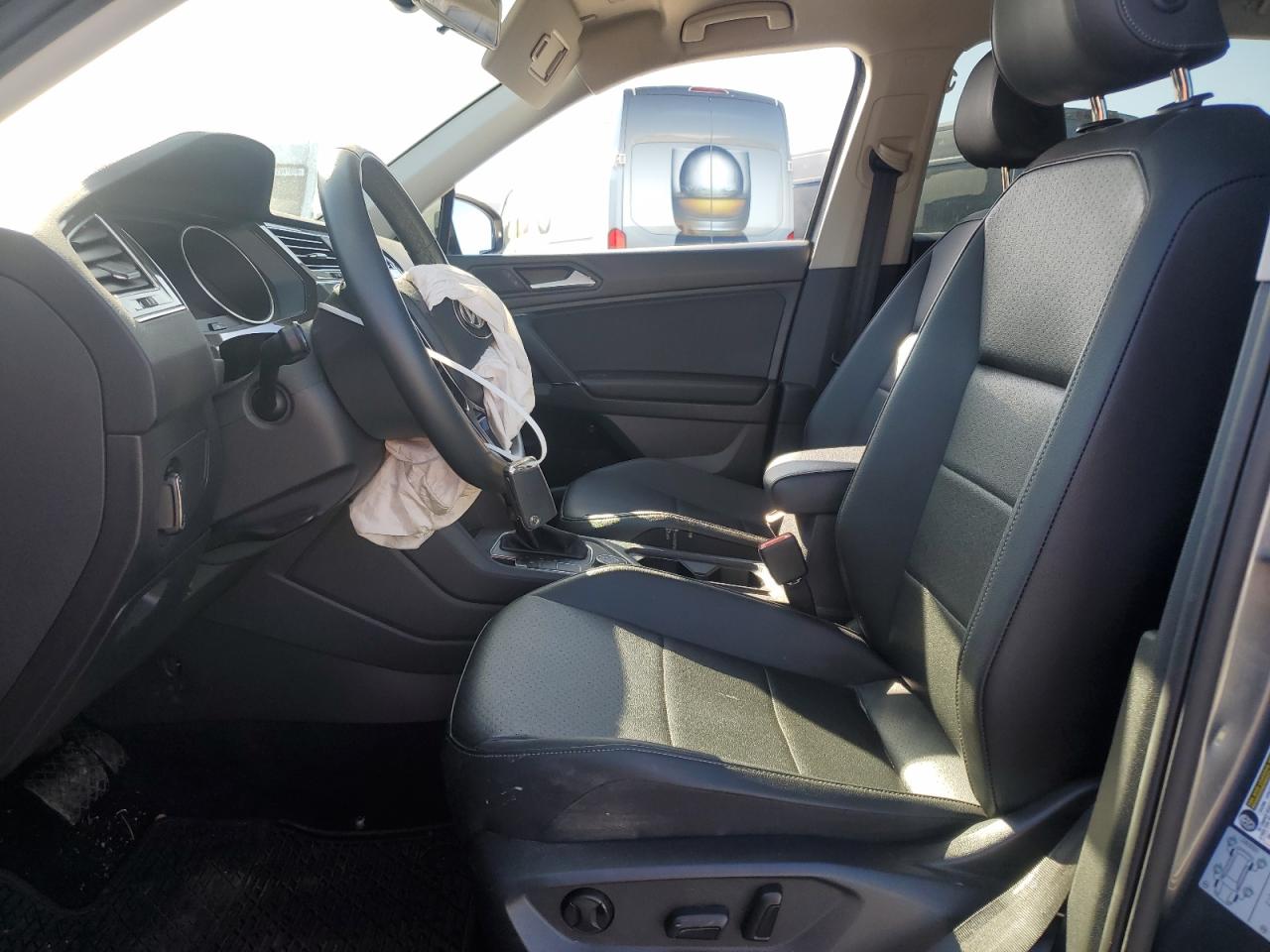 2020 Volkswagen Tiguan - Image 7