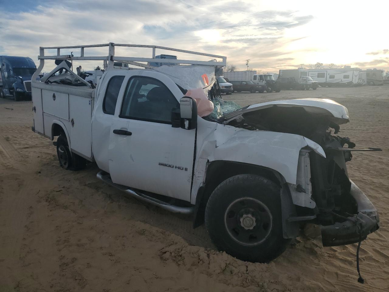 2008 Chevrolet Silverado - Image 4