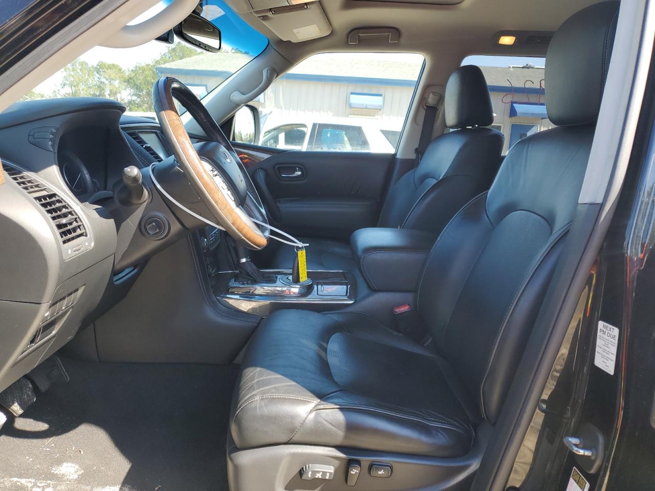 2015 Infiniti QX80 - Image 7