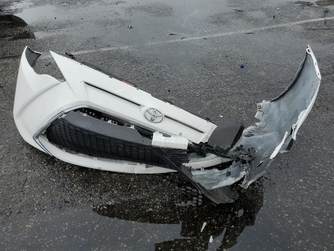 2020 Toyota Yaris - Image 12