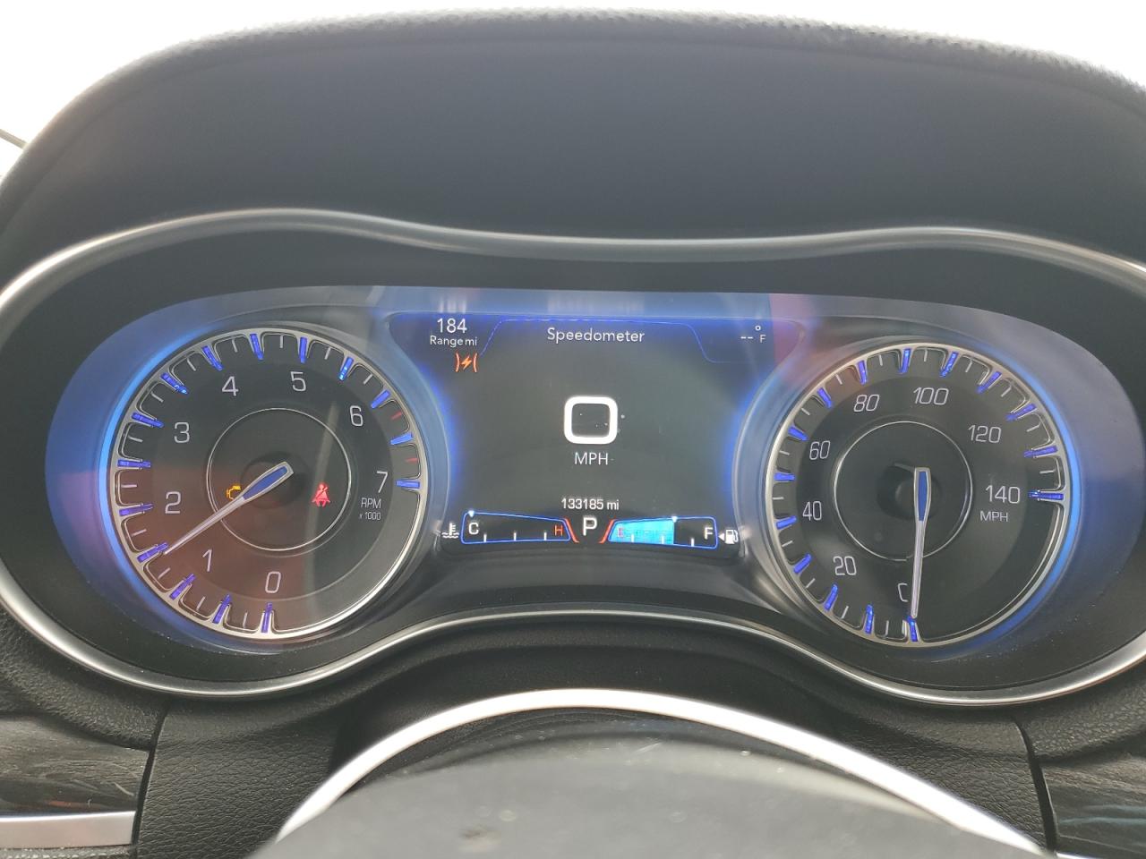 2017 Chrysler 300 - Image 9