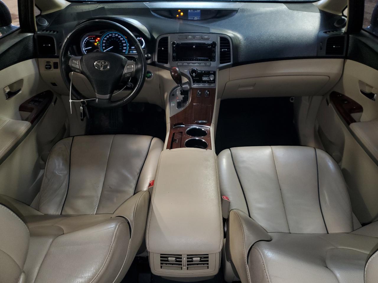 2010 Toyota Venza - Image 8