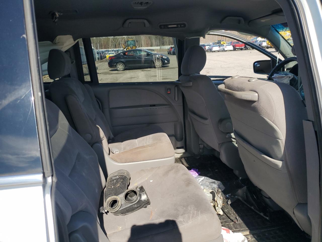 2010 Honda Odyssey - Image 12