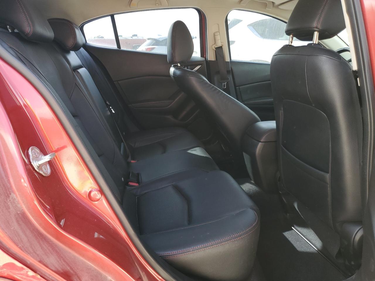 2015 Mazda 3 - Image 10