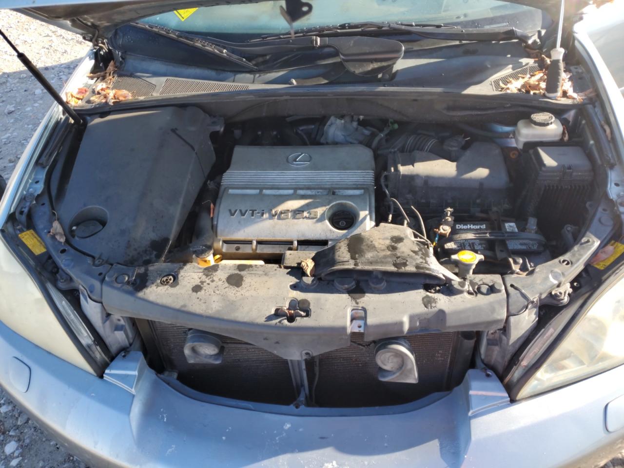 2004 Lexus RX - Image 14