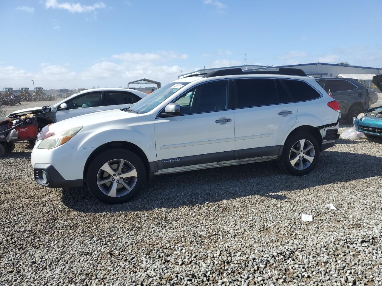 2014 Subaru Outback - Image 1