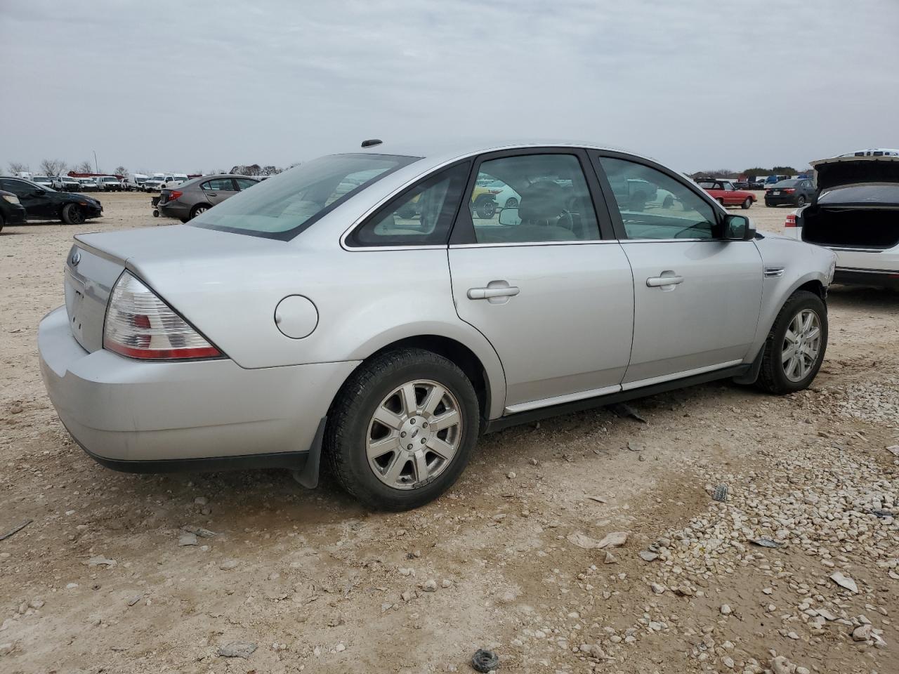 2009 Ford Taurus - Image 3