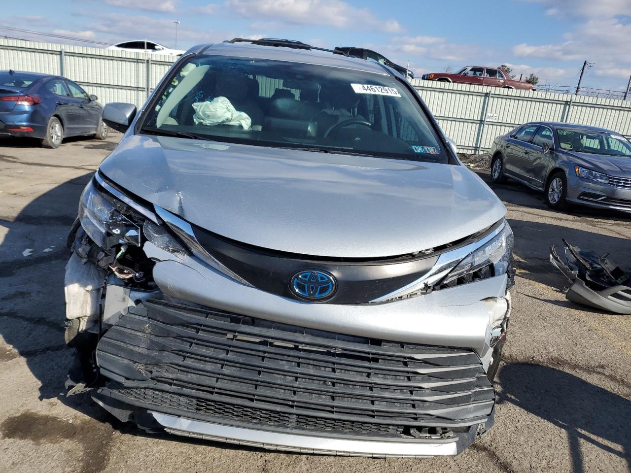 2021 Toyota Sienna - Image 5