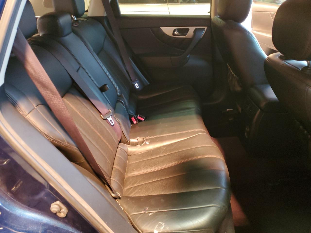 2016 Infiniti QX70 - Image 11