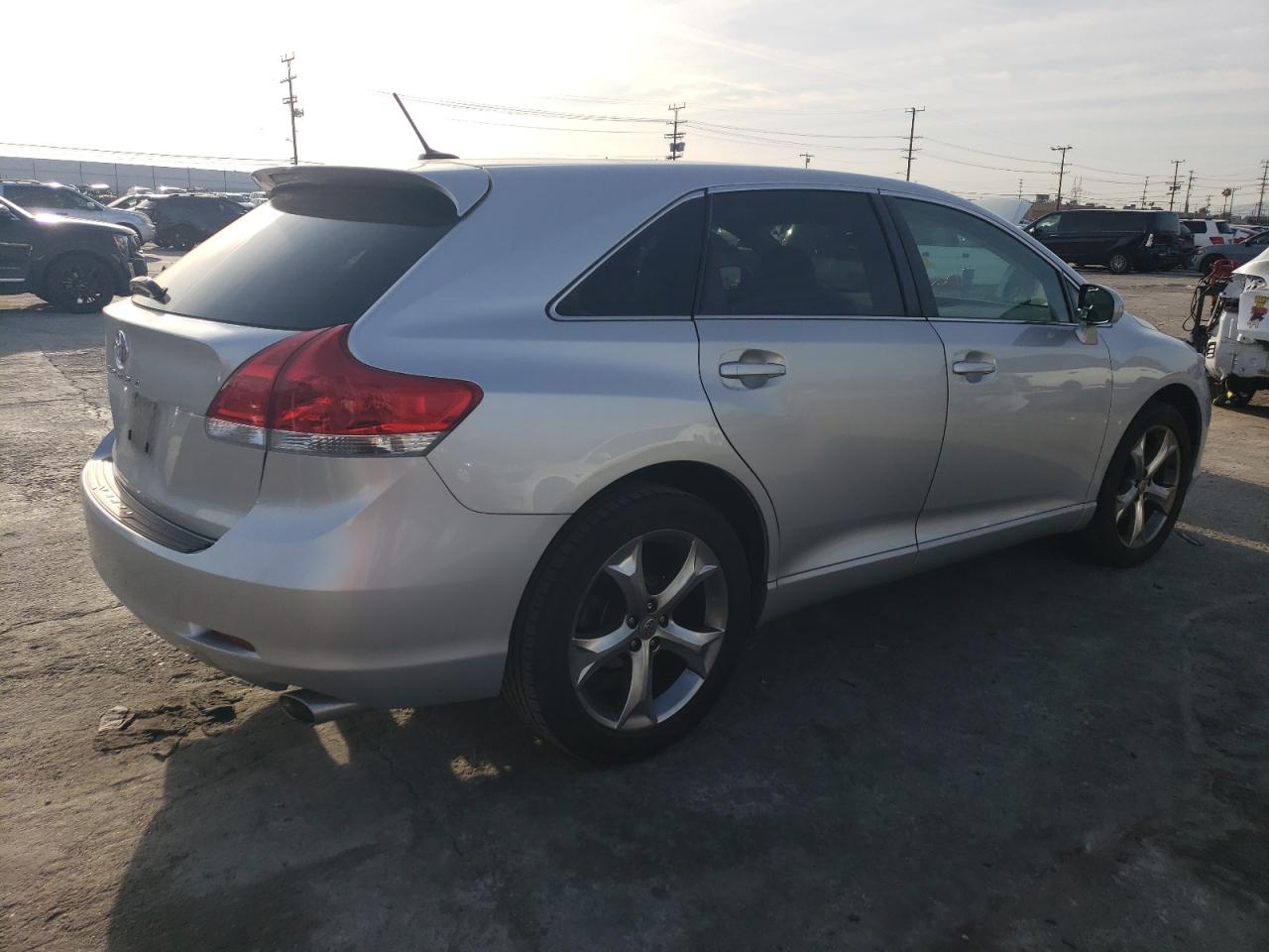 2011 Toyota Venza - Image 3