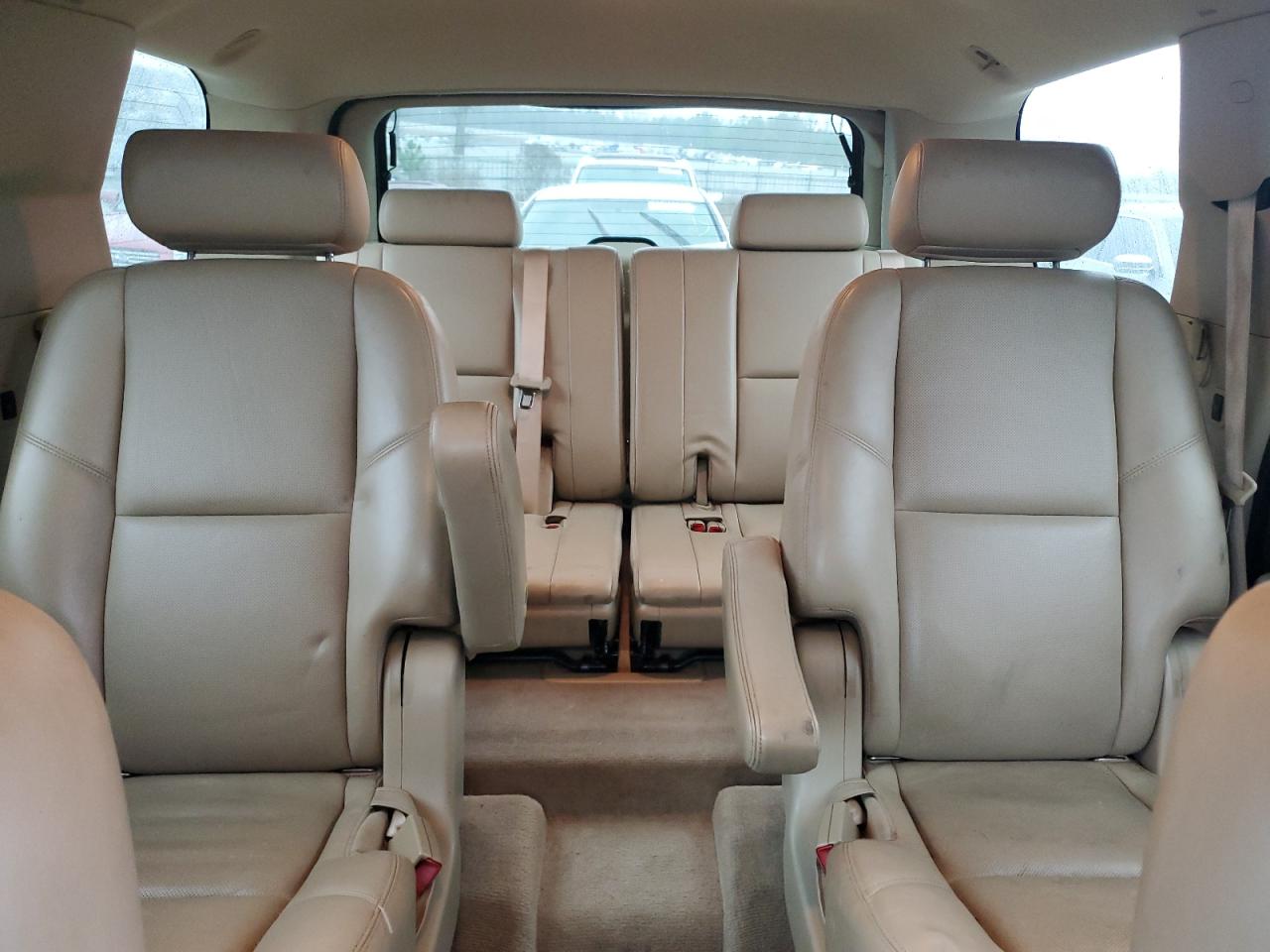 2009 GMC Yukon - Image 10
