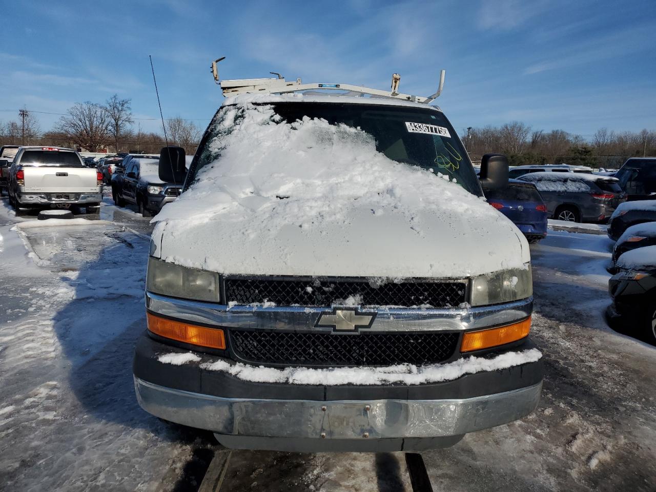 2011 Chevrolet Express - Image 5