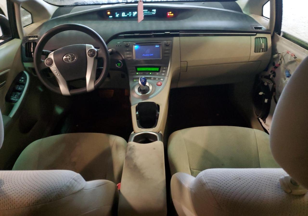 2012 Toyota Prius - Image 8