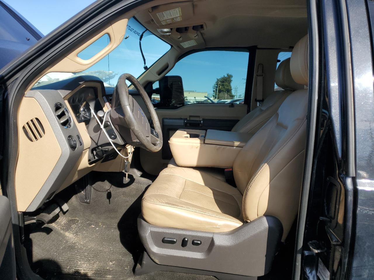 2011 Ford F250 - Image 7