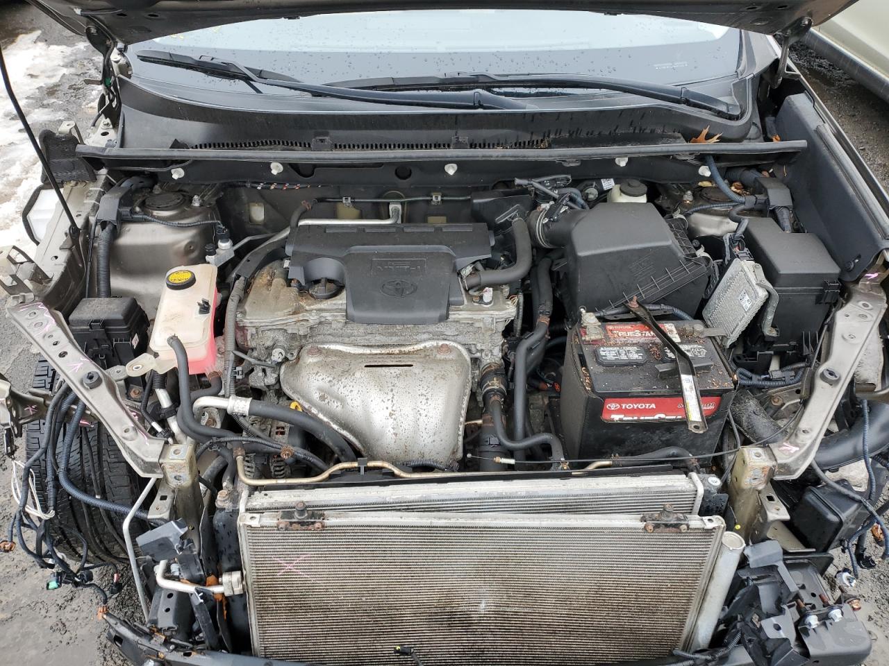 2015 Toyota RAV 4 - Image 12