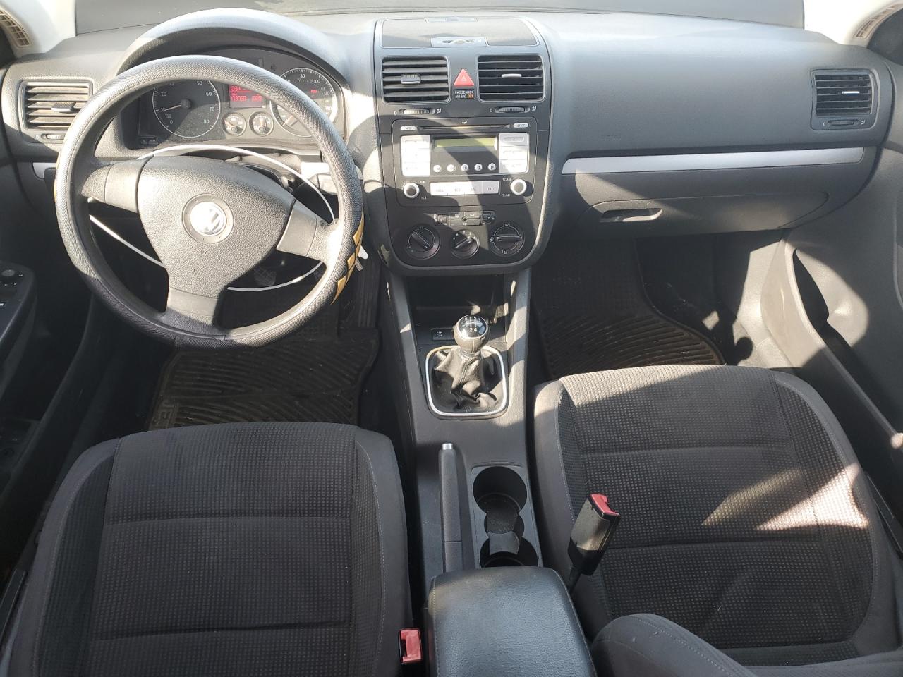 2009 Volkswagen Jetta - Image 8