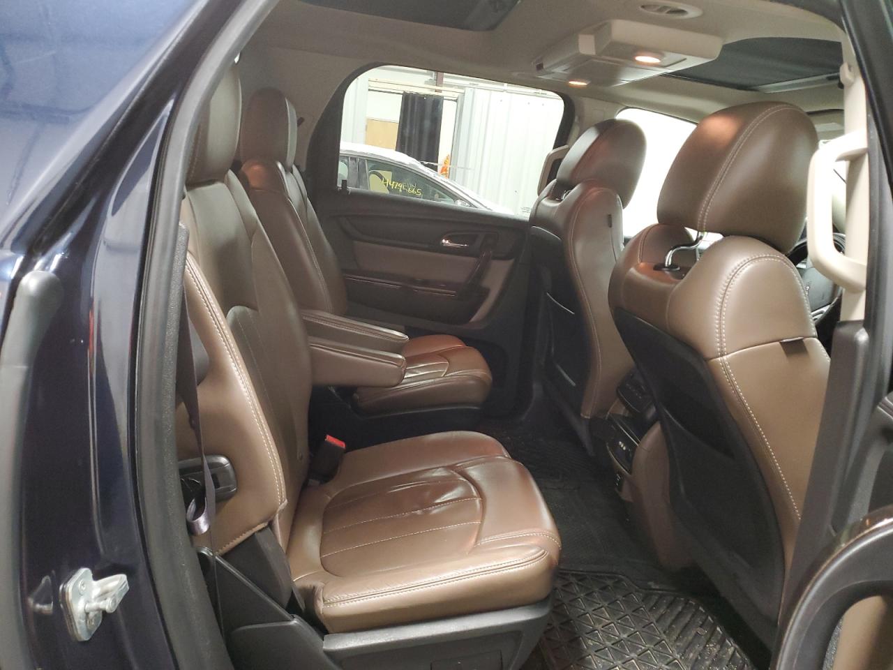 2015 GMC Acadia - Image 12