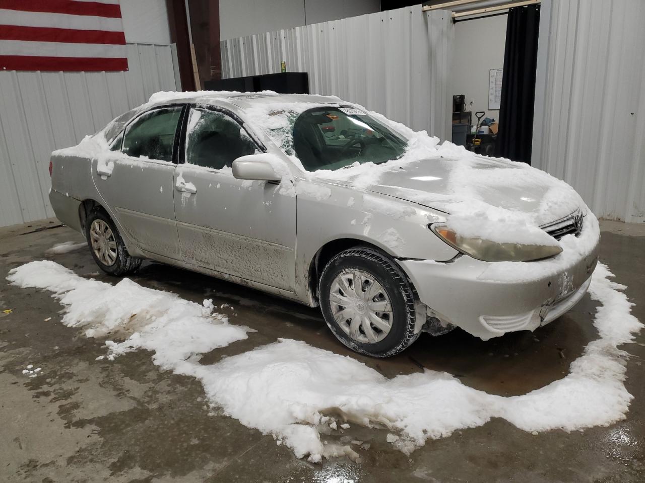 2005 Toyota Camry - Image 4