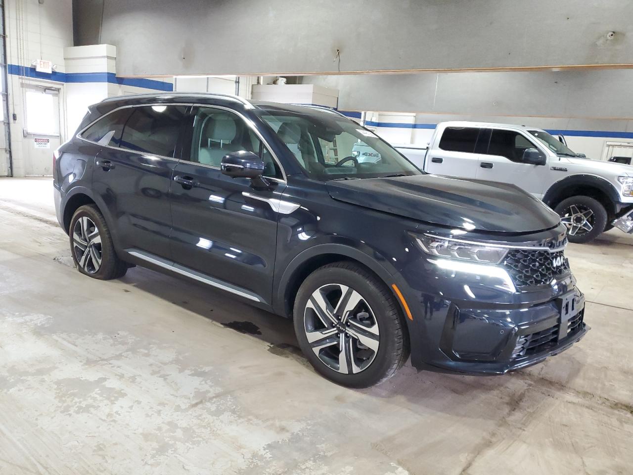 2023 Kia Sorento - Image 4