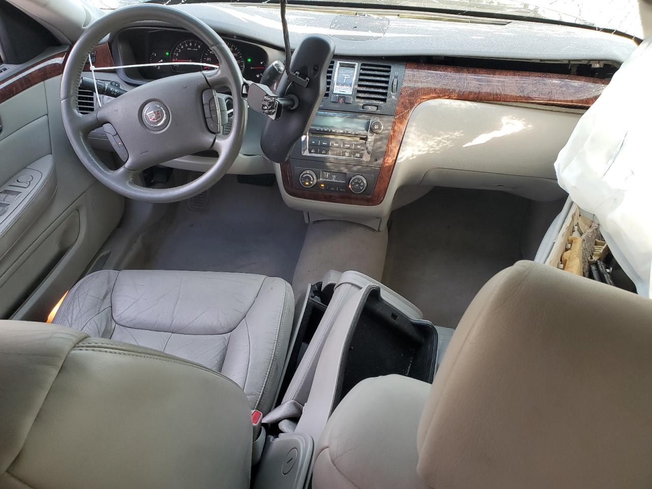 2006 Cadillac DTS - Image 8