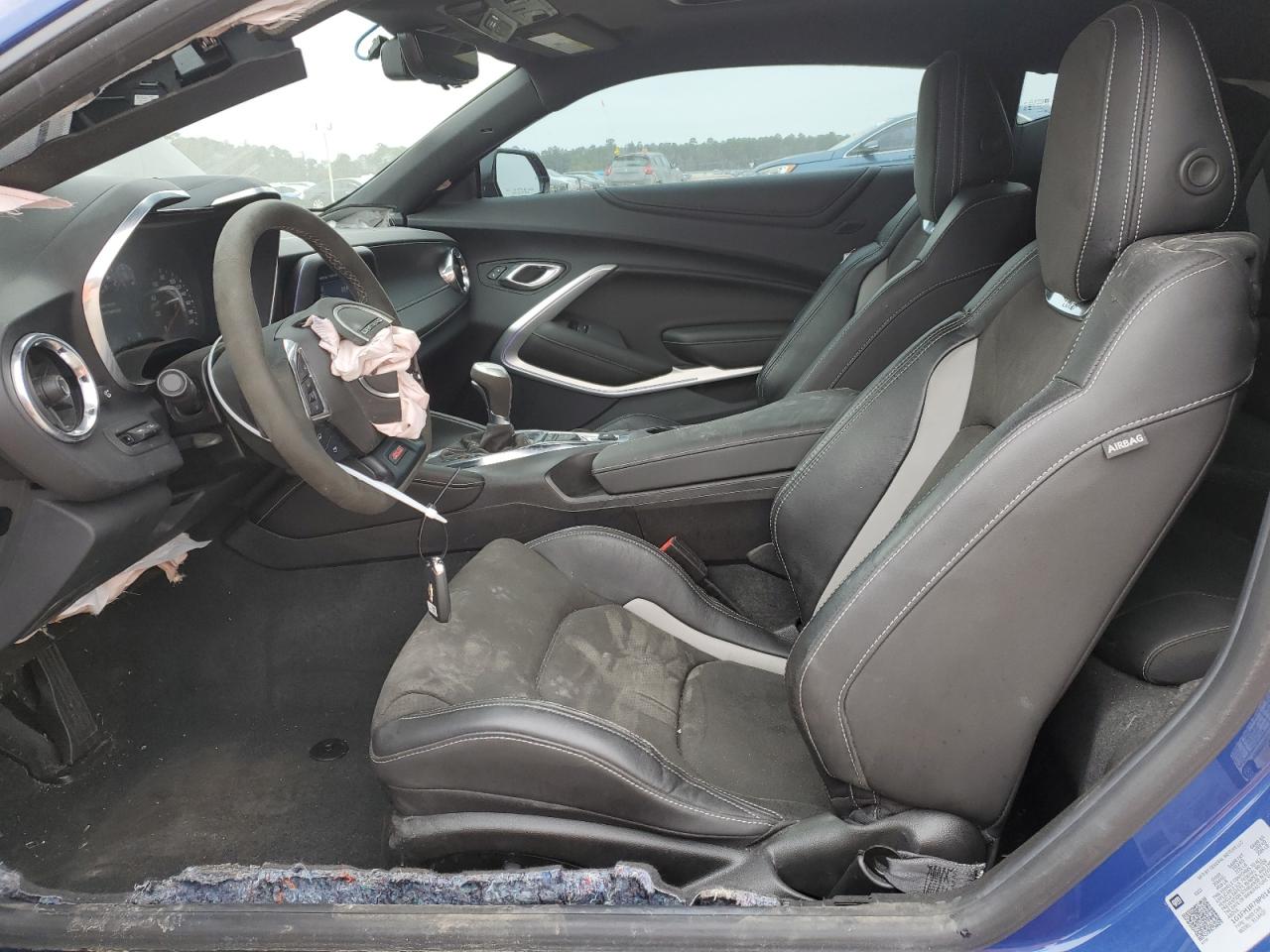 2023 Chevrolet Camaro - Image 7
