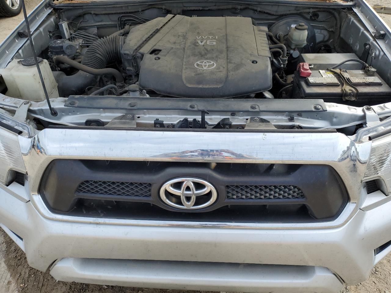 2012 Toyota Tacoma - Image 12