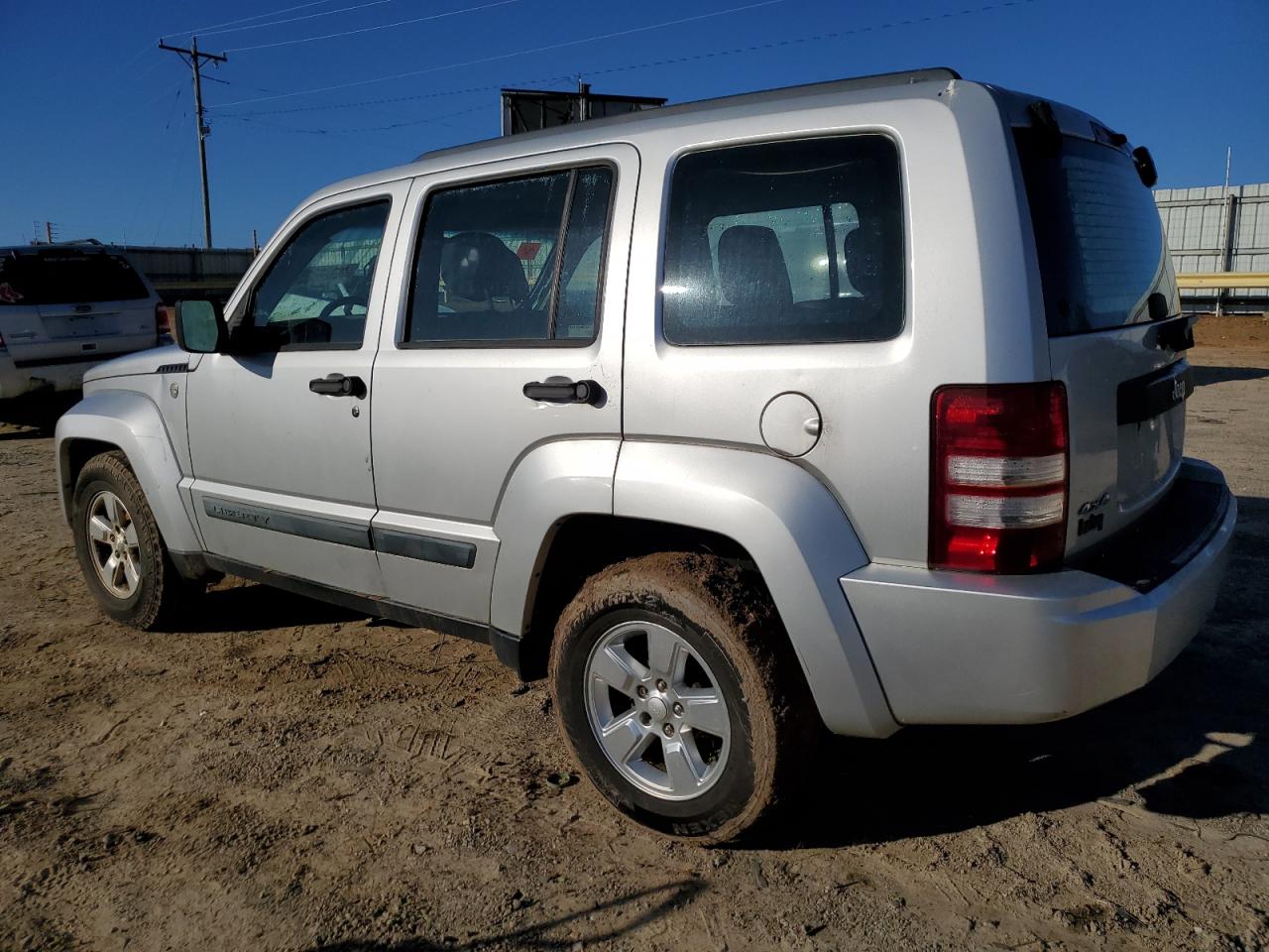 2010 Jeep Liberty (North America) - Image 2