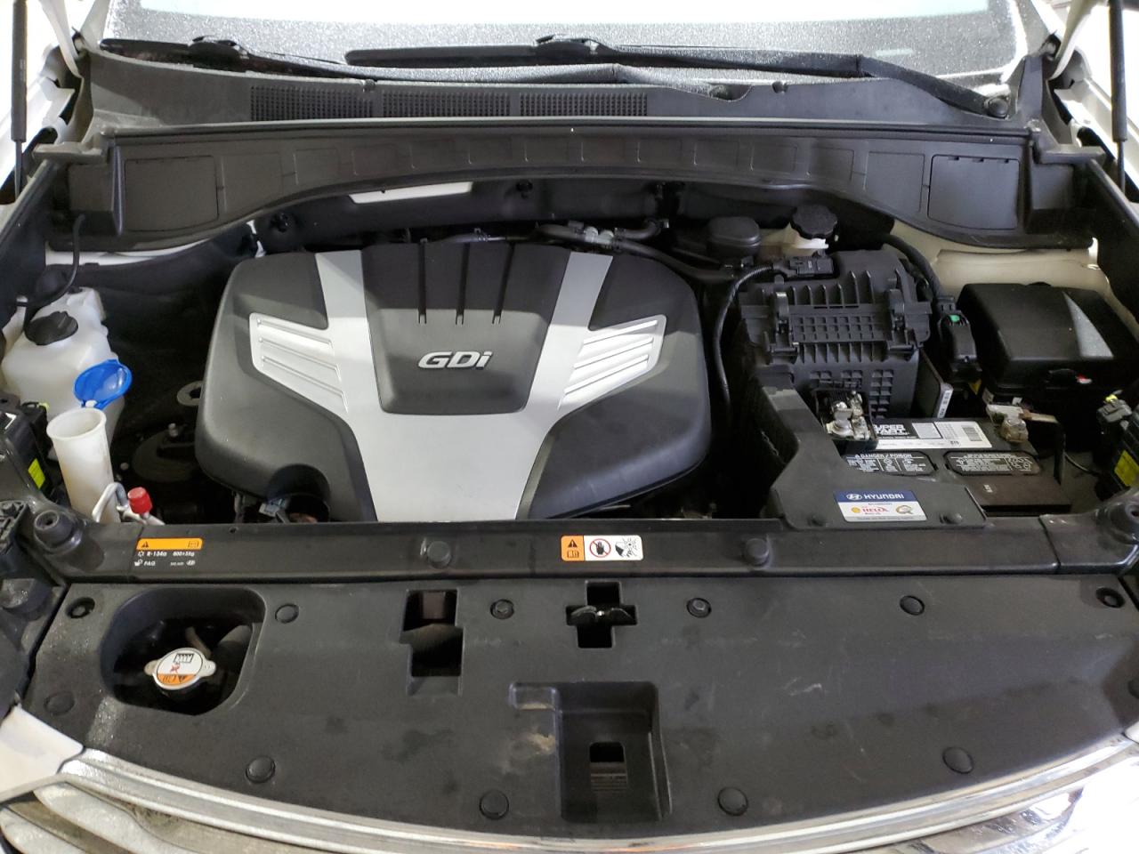 2015 Hyundai Santa Fe - Image 12