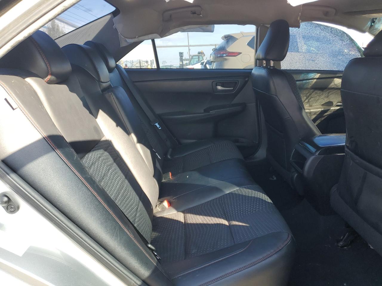 2016 Toyota Camry - Image 10