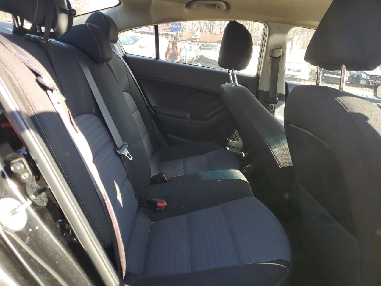 2018 Kia Forte - Image 10