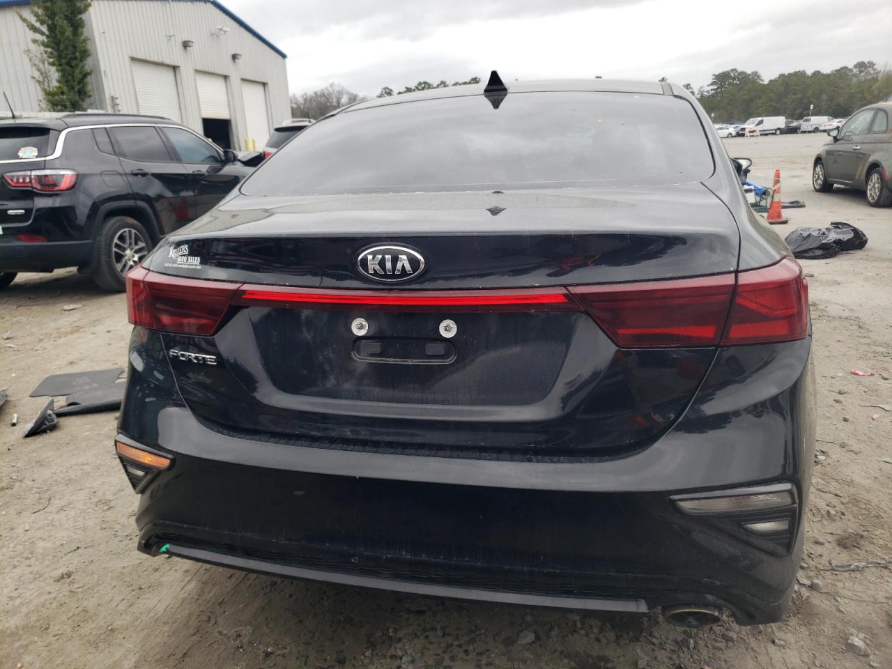 2021 Kia Forte - Image 6