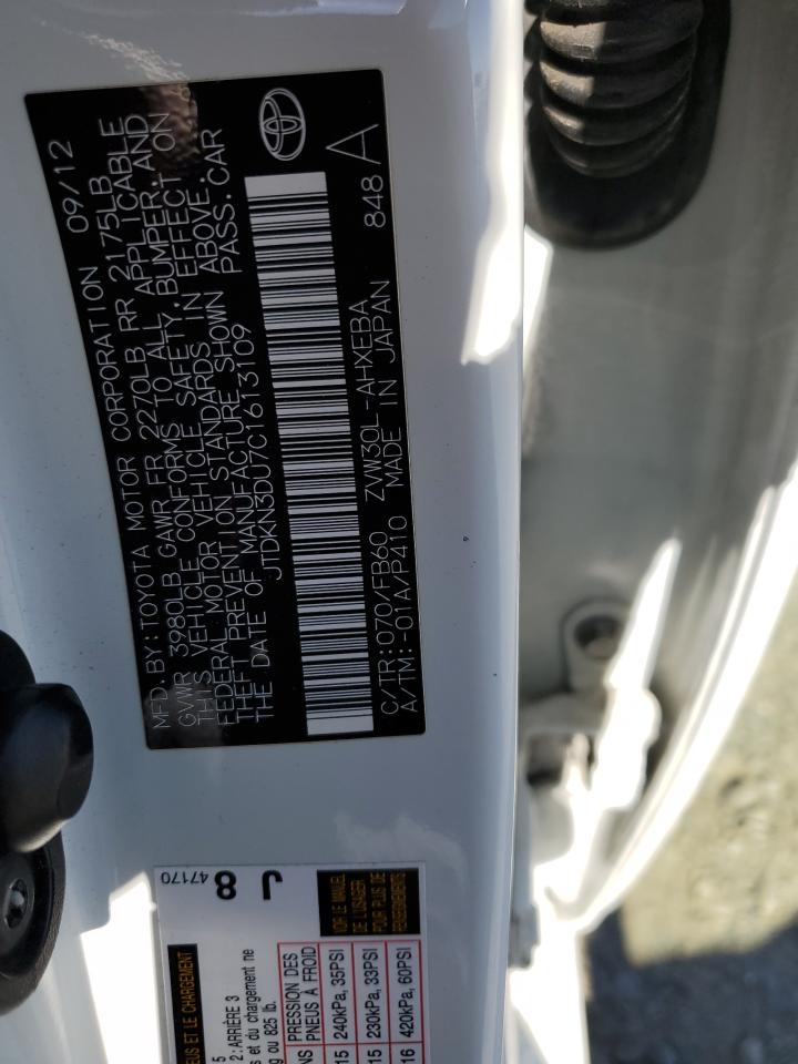 2012 Toyota Prius - Image 13