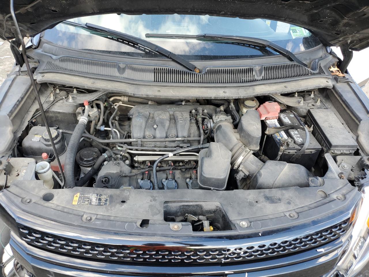 2015 Ford Explorer - Image 11