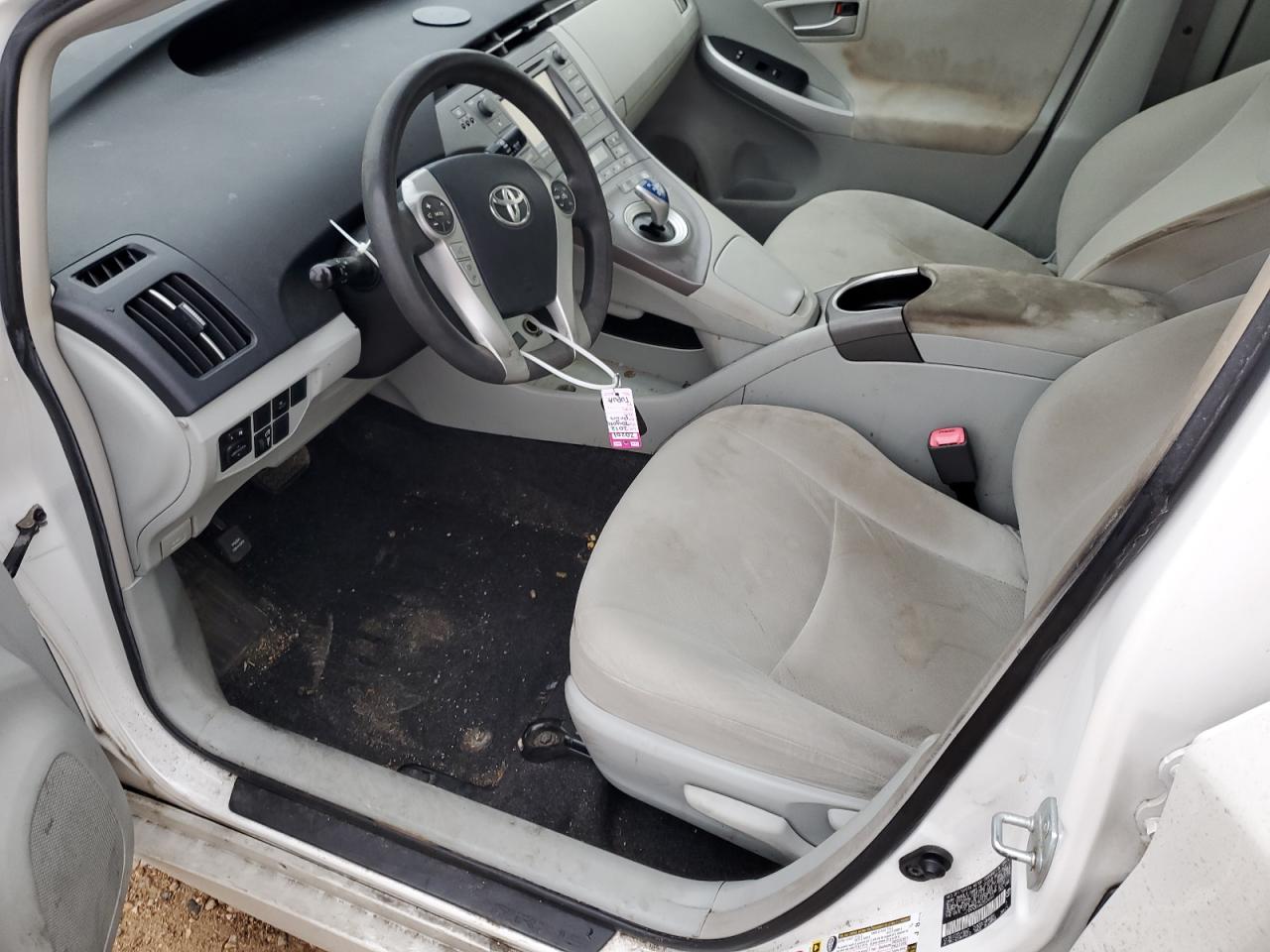 2012 Toyota Prius - Image 7