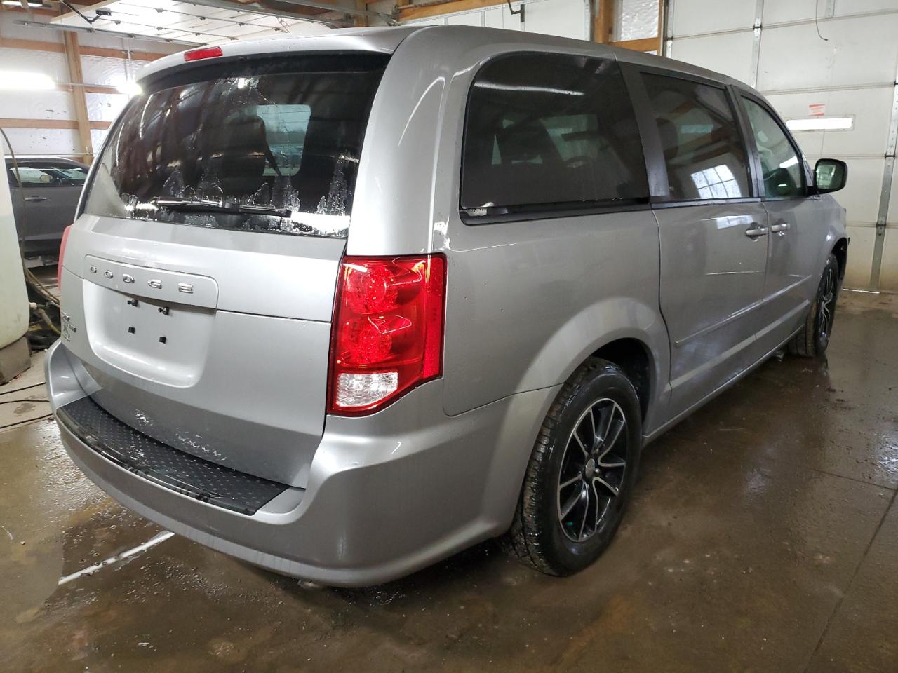 2016 Dodge Caravan - Image 3