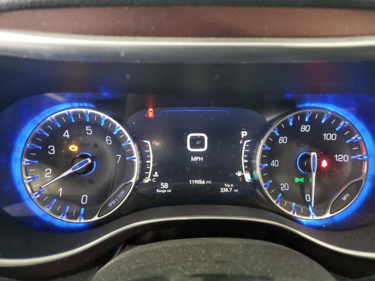 2019 Chrysler Pacifica - Image 9