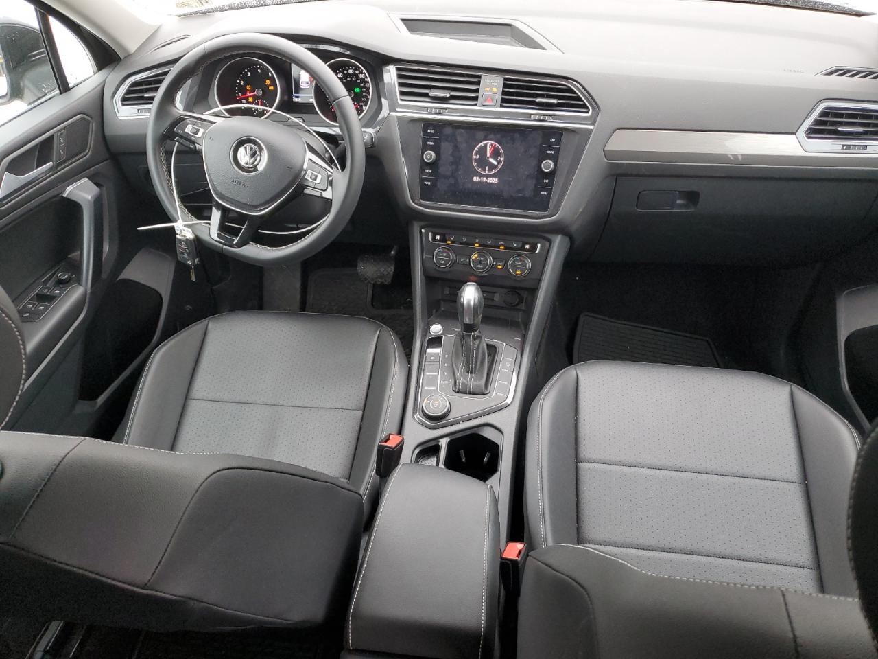 2021 Volkswagen Tiguan - Image 8