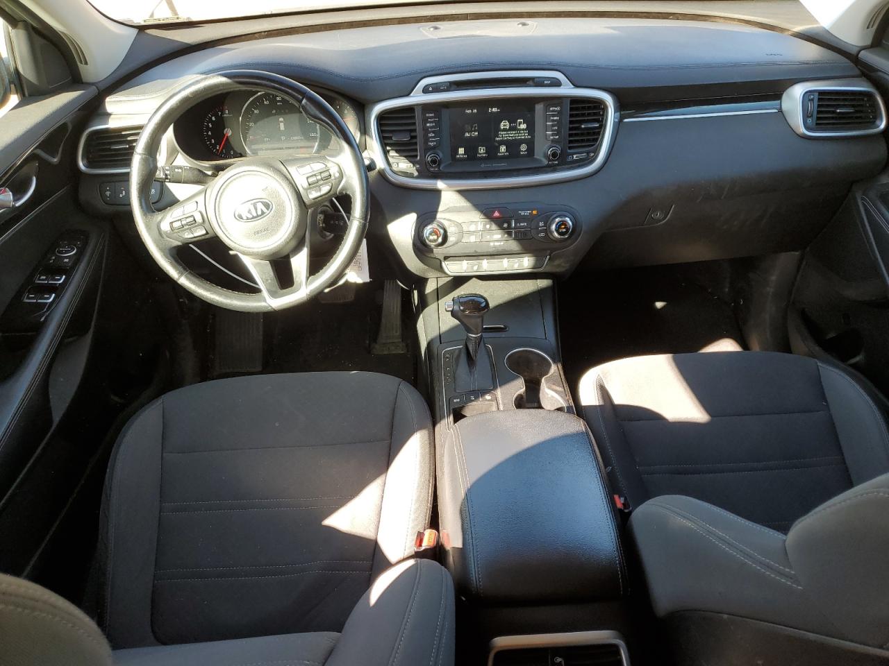 2017 Kia Sorento - Image 8